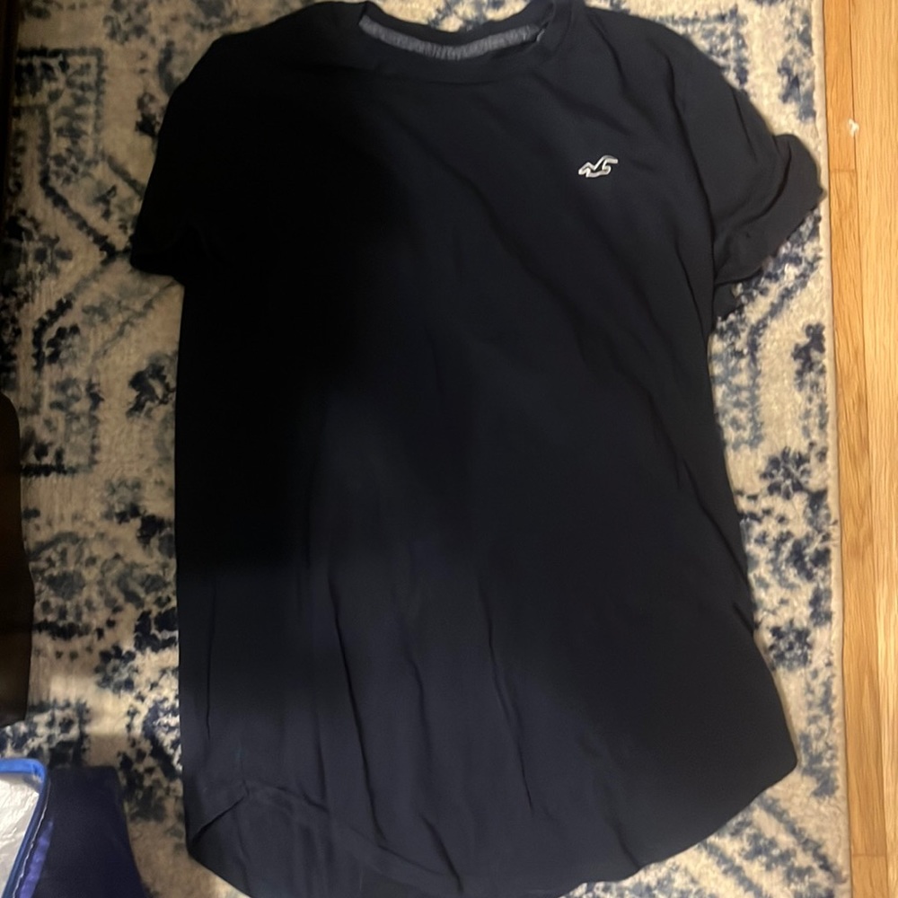 Hollister tee size M
